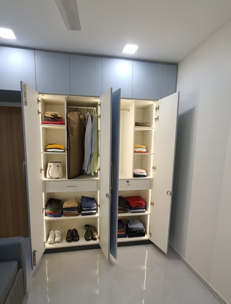 Swing Wardrobe with inside light